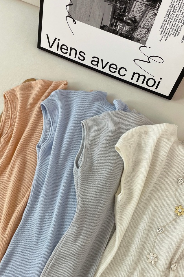 Women's Back Cutout Slimming Knit Top Summer Short Sleeve Solid Color - Image 5